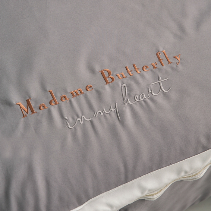 91家纺网 家纺一手货源 找家纺 安妮家居  2021新款法式仙女风水洗刺绣夏被四件套 爵士灰