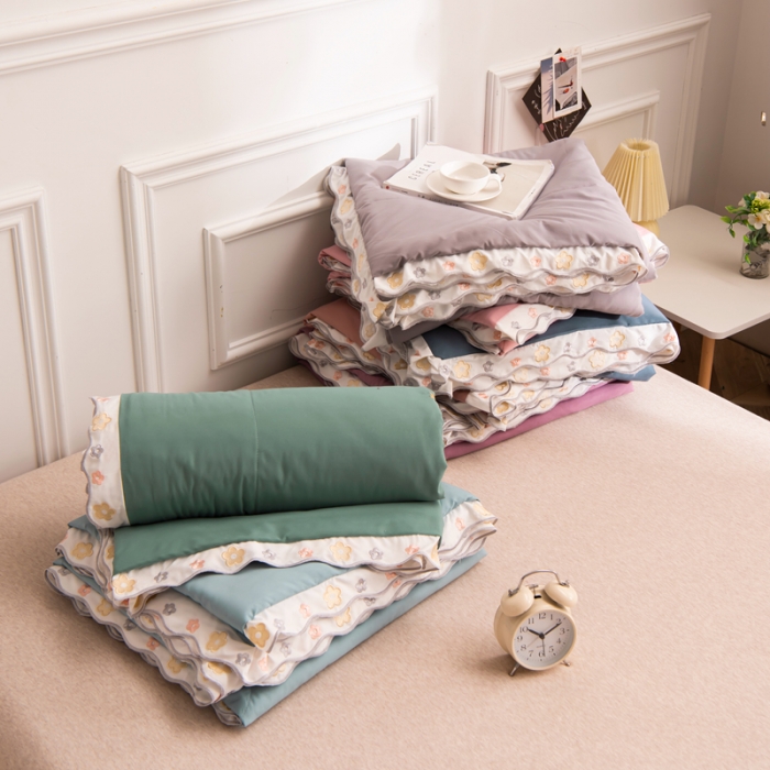 91家纺网 家纺一手货源 找家纺 安妮家居 2021新款泫雅风水洗刺绣夏被四件套 薄荷绿