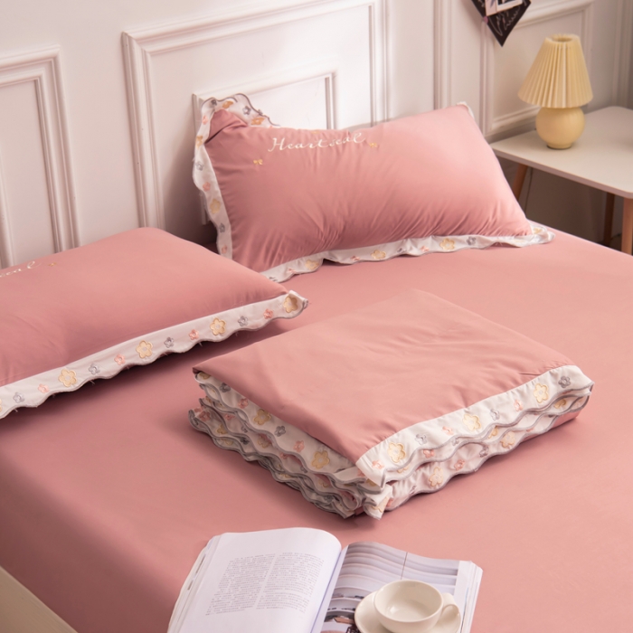 91家纺网 家纺一手货源 找家纺 安妮家居 2021新款泫雅风水洗刺绣夏被四件套 豆沙