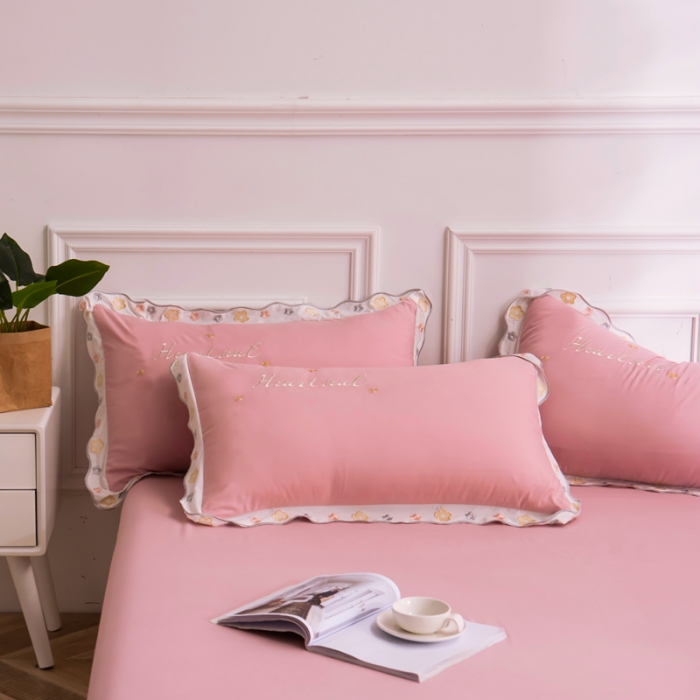 91家纺网 家纺一手货源 找家纺 安妮家居 2021新款泫雅风水洗刺绣夏被四件套 少女粉