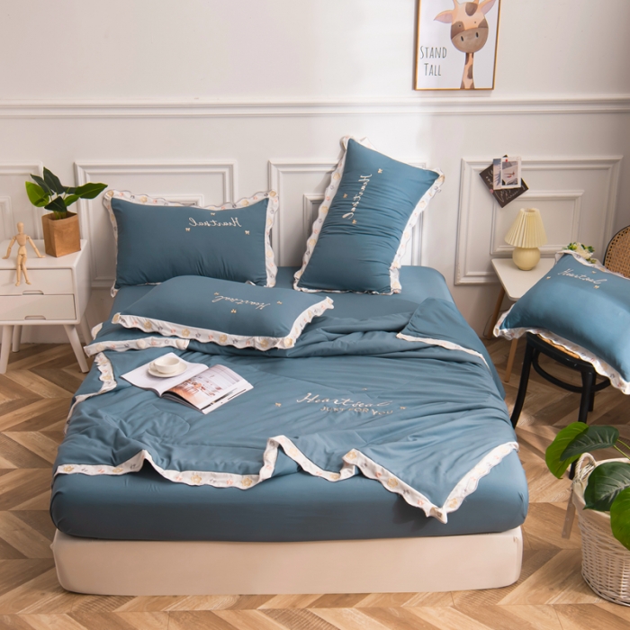 91家纺网 家纺一手货源 找家纺 安妮家居 2021新款泫雅风水洗刺绣夏被四件套 星空蓝