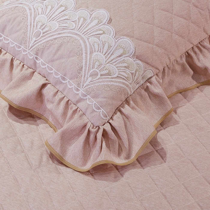 91家纺网 家纺一手货源 找家纺 网红馆 2025新款芭莎风情床裙三件套 奶茶色