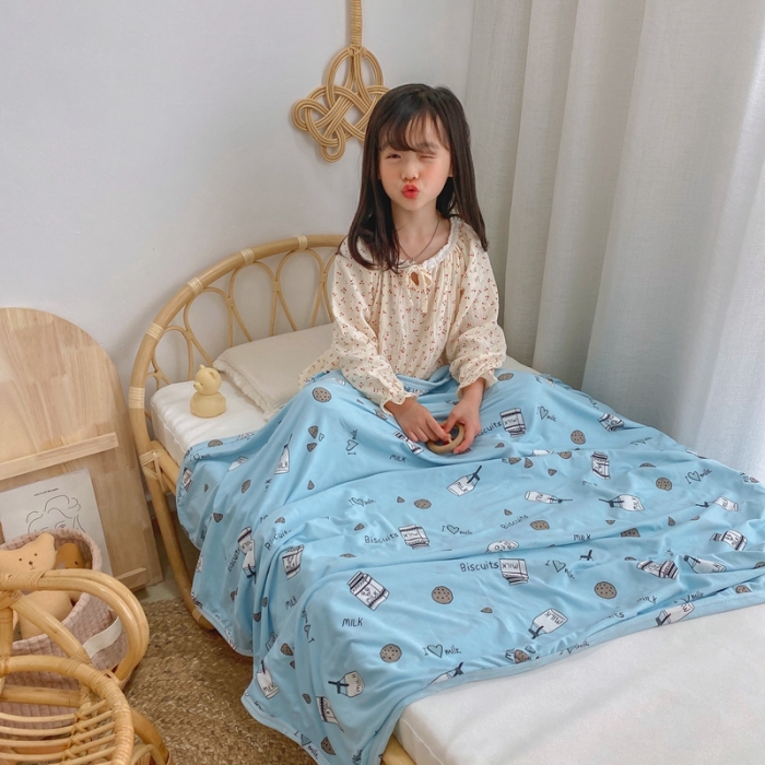 91家纺网 家纺一手货源 找家纺 星期八 2021新款凉感毯 蓝饼干