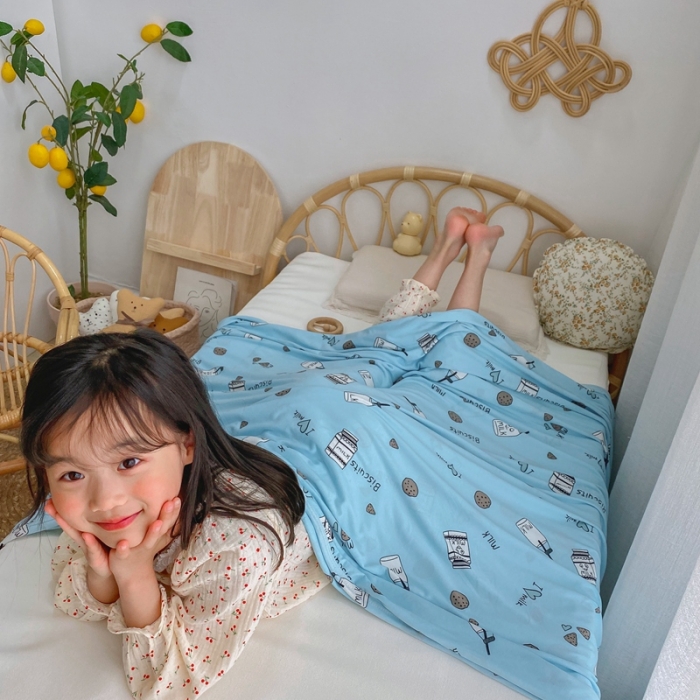 91家纺网 家纺一手货源 找家纺 星期八 2021新款凉感毯 蓝饼干