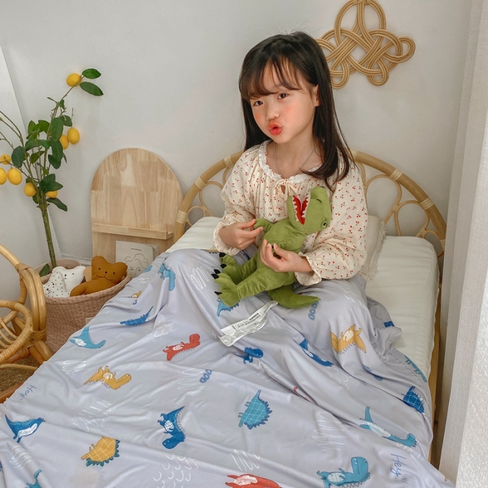 91家纺网 家纺一手货源 找家纺 星期八 2021新款凉感毯 小恐龙