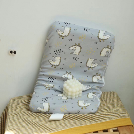 91家纺网 家纺一手货源 找家纺 2021全棉针织儿童学生乳胶面包枕卡通儿童枕30*50cm