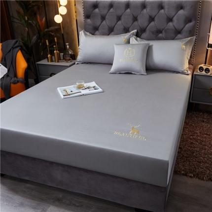 91家纺网 家纺一手货源 找家纺 菊上 2021新款60长绒棉-单品床笠（幸福鹿系列）银灰