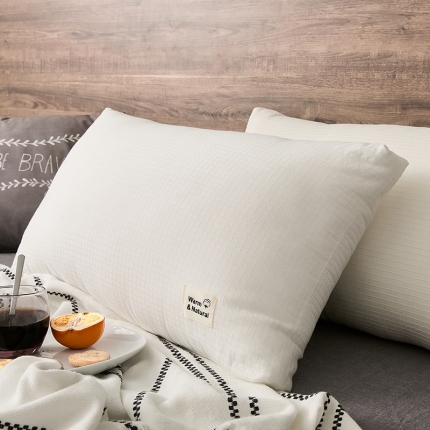 91家纺网 家纺一手货源 找家纺 2021日式原棉A类母婴级儿童学生羽丝绒枕头成人酒店护颈软枕