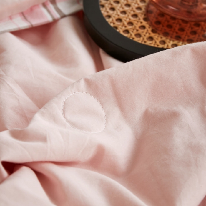 91家纺网 家纺一手货源 找家纺 202140支水洗棉拼边大豆纤维夏被四件套 桃粉