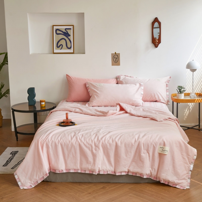 91家纺网 家纺一手货源 找家纺 202140支水洗棉拼边大豆纤维夏被四件套 桃粉