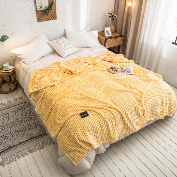 91家纺网 家纺一手货源 找家纺 金来家纺 牛奶绒魔法绒法莱绒雪花绒毛毯 剪花绒毛毯 柠檬黄