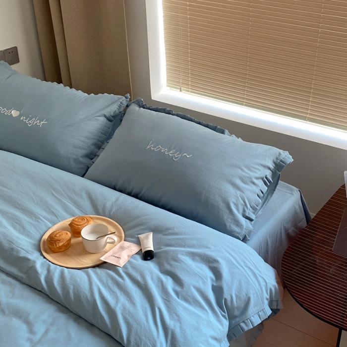 91家纺网 家纺一手货源 找家纺 六巷胡同 2021新款ins风水洗棉木耳边系列 ins冰蓝