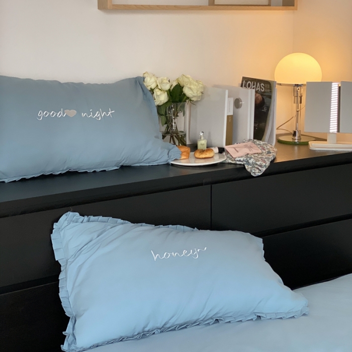 91家纺网 家纺一手货源 找家纺 六巷胡同 2021新款ins风水洗棉木耳边系列 ins冰蓝