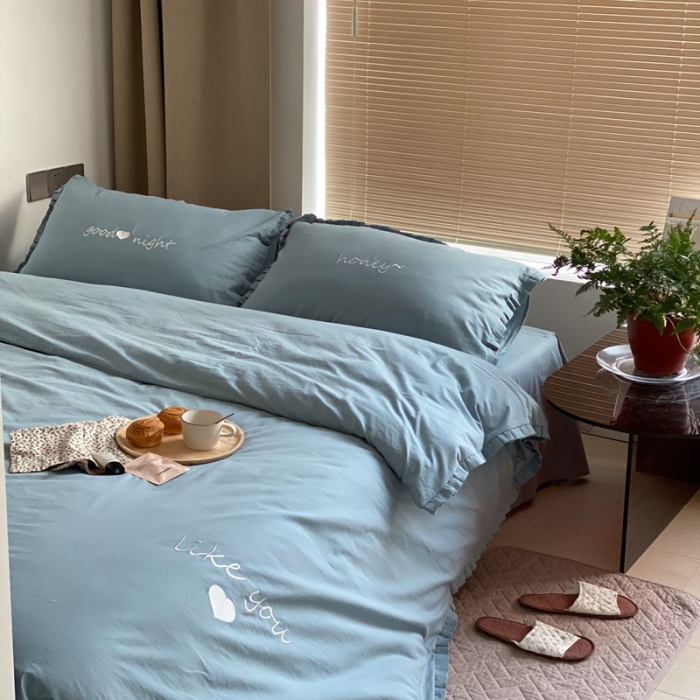 91家纺网 家纺一手货源 找家纺 六巷胡同 2021新款ins风水洗棉木耳边系列 ins冰蓝