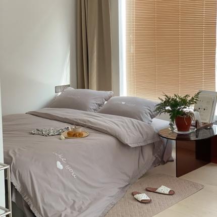 91家纺网 家纺一手货源 找家纺 六巷胡同 2021新款ins风水洗棉木耳边系列 ins银灰