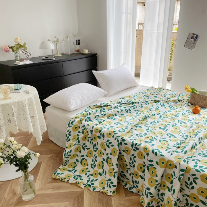 91家纺网 家纺一手货源 找家纺 星期八 2021新款田园风奶油花边大豆夏被 春色满园