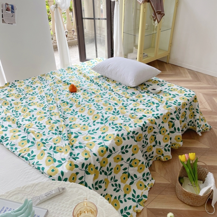 91家纺网 家纺一手货源 找家纺 星期八 2021新款田园风奶油花边大豆夏被 春色满园