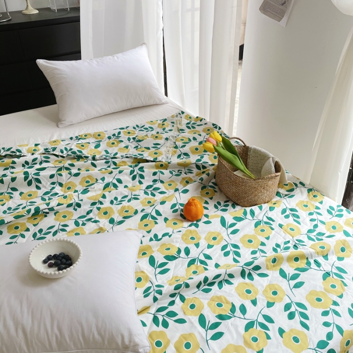 91家纺网 家纺一手货源 找家纺 星期八 2021新款田园风奶油花边大豆夏被 春色满园