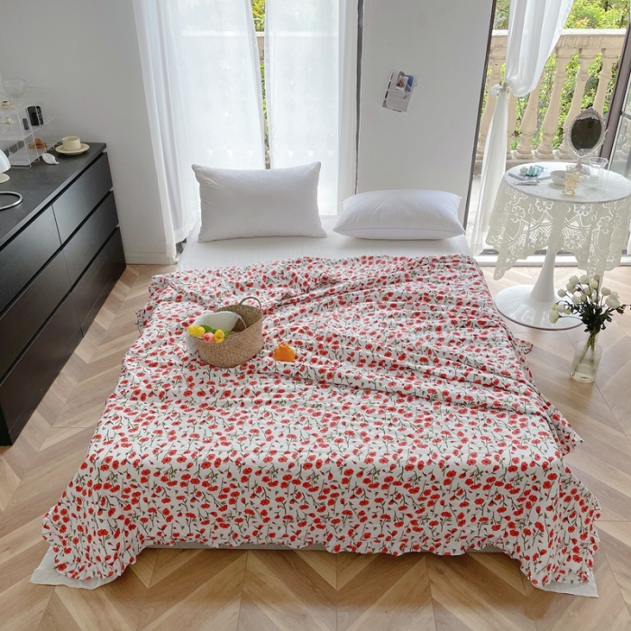 91家纺网 家纺一手货源 找家纺 星期八 2021新款田园风奶油花边大豆夏被 花艺