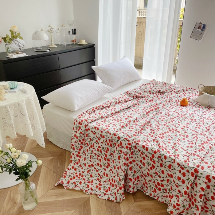 91家纺网 家纺一手货源 找家纺 星期八 2021新款田园风奶油花边大豆夏被 花艺