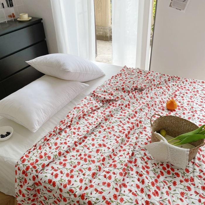 91家纺网 家纺一手货源 找家纺 星期八 2021新款田园风奶油花边大豆夏被 花艺