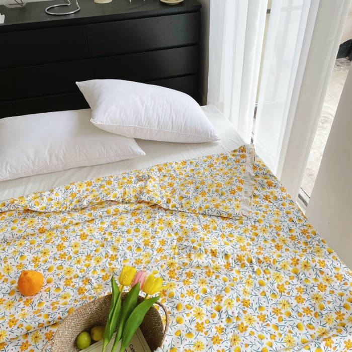 91家纺网 家纺一手货源 找家纺 星期八 2021新款田园风奶油花边大豆夏被 小薇