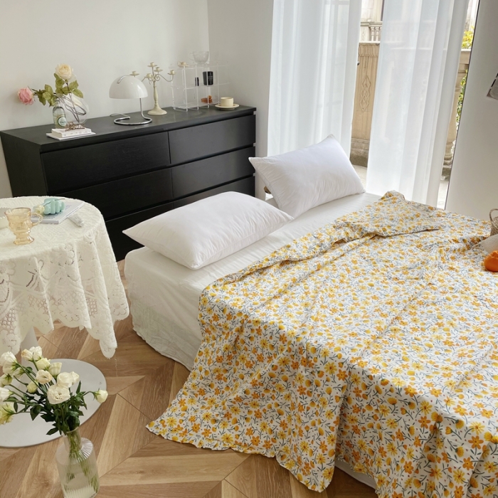 91家纺网 家纺一手货源 找家纺 星期八 2021新款田园风奶油花边大豆夏被 小薇