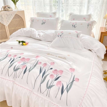 91家纺网 家纺一手货源 找家纺 （总）亲亲公主全棉绣花韩版公主风床裙款蕾丝四件套郁金香白色