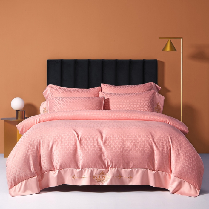 91家纺网 家纺一手货源 找家纺 眠帛2021新款60S贡缎提花全棉轻奢风四件套 路易斯粉
