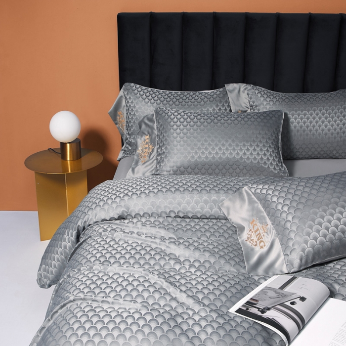 91家纺网 家纺一手货源 找家纺 眠帛2021新款60S贡缎提花全棉轻奢风四件套 路易斯高级灰