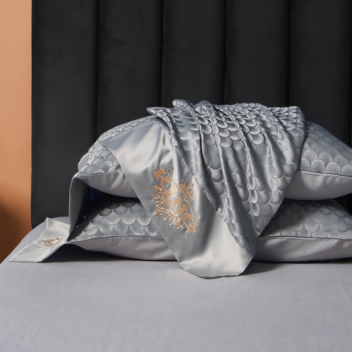 91家纺网 家纺一手货源 找家纺 眠帛2021新款60S贡缎提花全棉轻奢风四件套 路易斯高级灰