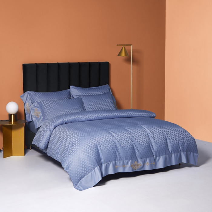 91家纺网 家纺一手货源 找家纺 眠帛2021新款60S贡缎提花全棉轻奢风四件套 路易斯蓝