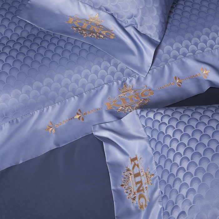 91家纺网 家纺一手货源 找家纺 眠帛2021新款60S贡缎提花全棉轻奢风四件套 路易斯蓝