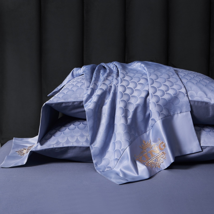 91家纺网 家纺一手货源 找家纺 眠帛2021新款60S贡缎提花全棉轻奢风四件套 路易斯蓝