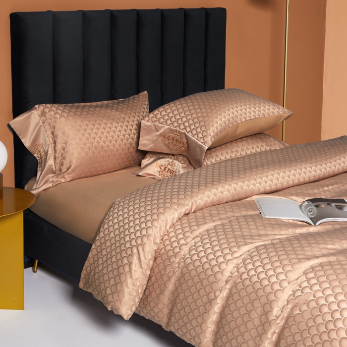 91家纺网 家纺一手货源 找家纺 眠帛2021新款60S贡缎提花全棉轻奢风四件套 路易斯香槟