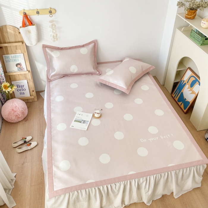 91家纺网 家纺一手货源 找家纺 时年 2021新款水洗养生冰丝凉席 波点粉