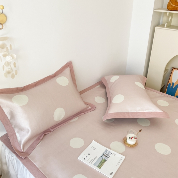 91家纺网 家纺一手货源 找家纺 时年 2021新款水洗养生冰丝凉席 波点粉