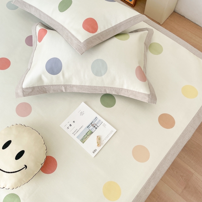 91家纺网 家纺一手货源 找家纺 时年 2021新款水洗养生冰丝凉席 彩色波点