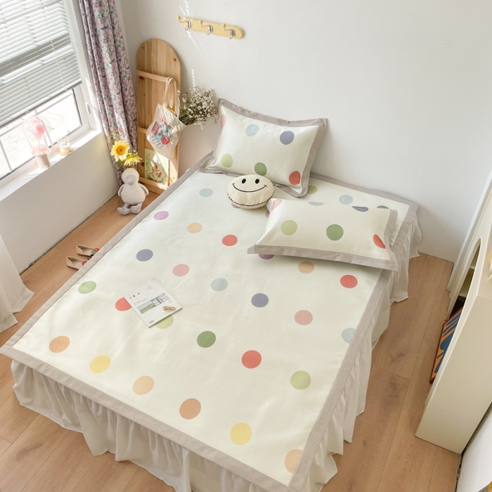 91家纺网 家纺一手货源 找家纺 时年 2021新款水洗养生冰丝凉席 彩色波点