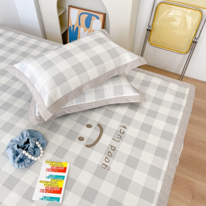 91家纺网 家纺一手货源 找家纺 时年 2021新款水洗养生冰丝凉席 灰格笑脸