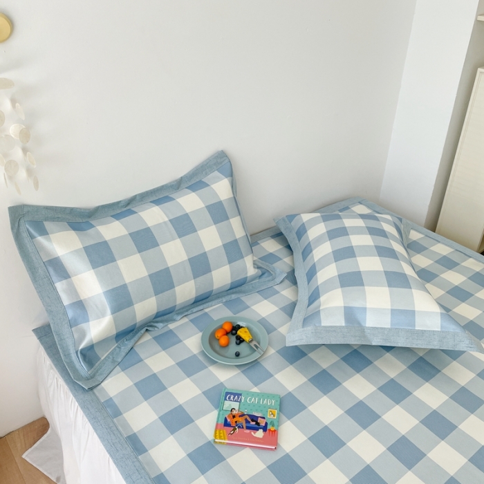 91家纺网 家纺一手货源 找家纺 时年 2021新款水洗养生冰丝凉席 蓝格笑脸