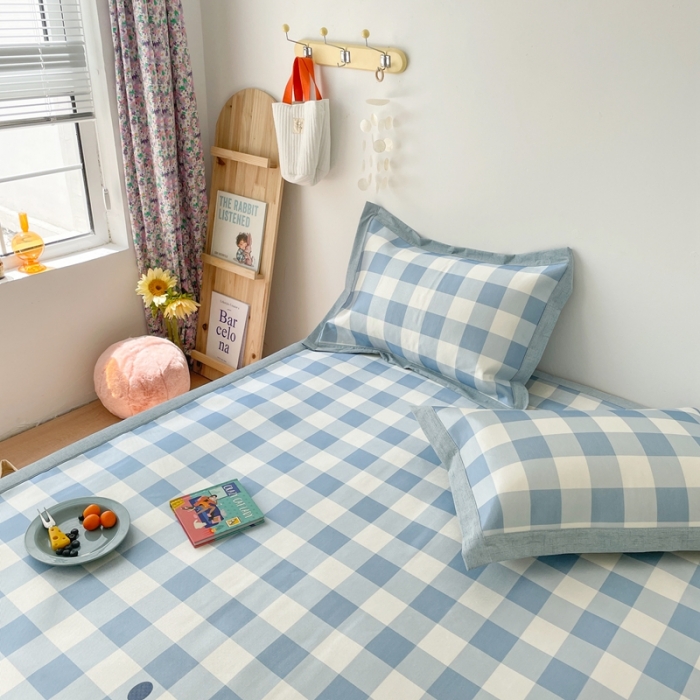 91家纺网 家纺一手货源 找家纺 时年 2021新款水洗养生冰丝凉席 蓝格笑脸