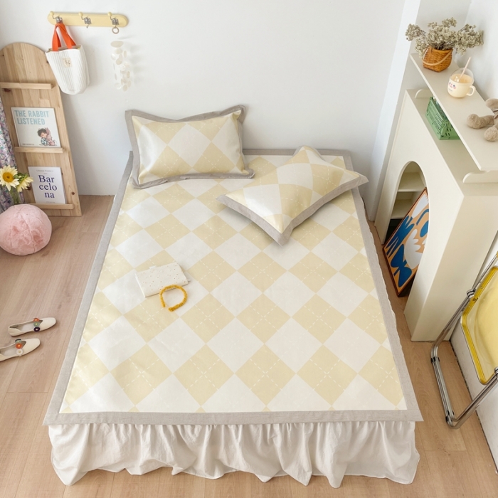 91家纺网 家纺一手货源 找家纺 时年 2021新款水洗养生冰丝凉席 菱格黄