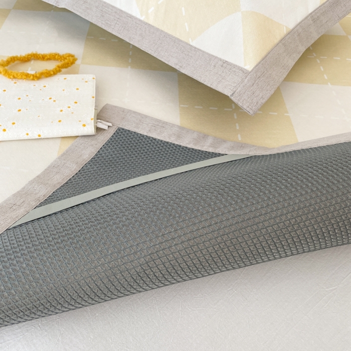 91家纺网 家纺一手货源 找家纺 时年 2021新款水洗养生冰丝凉席 菱格黄