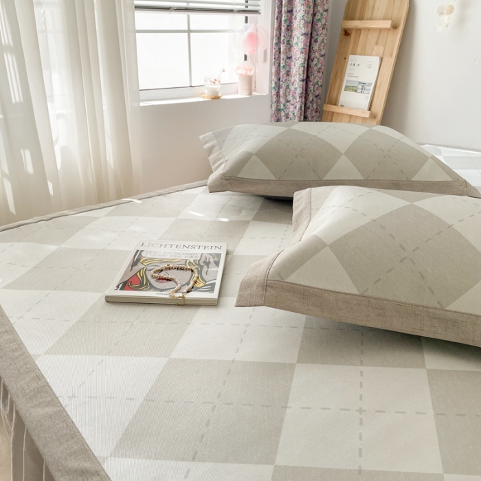 91家纺网 家纺一手货源 找家纺 时年 2021新款水洗养生冰丝凉席 菱格灰