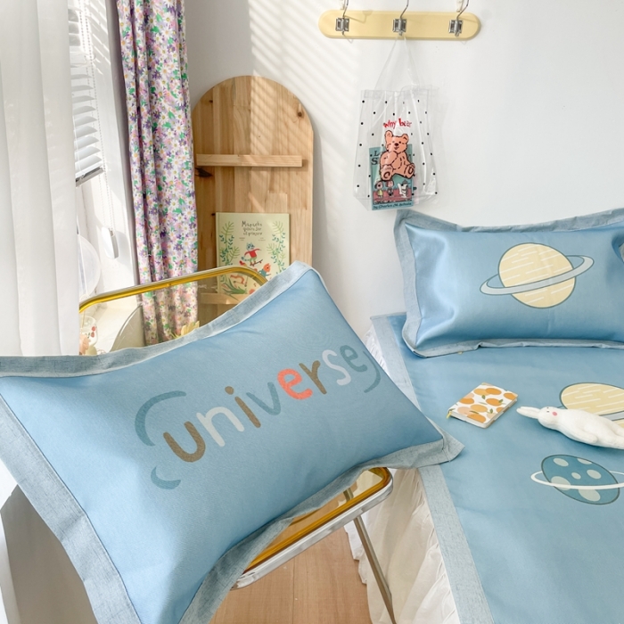 91家纺网 家纺一手货源 找家纺 时年 2021新款水洗养生冰丝凉席 宇航员