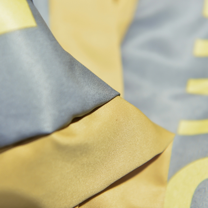 91家纺网 家纺一手货源 找家纺 梦柏2021新款水洗天丝夏被 夏凉被 字母象（灰）