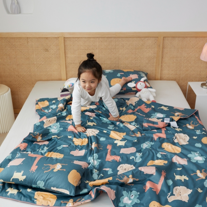 91家纺网 家纺一手货源 找家纺 丽笙 2021新款60SA类长绒棉驱蚊儿童夏被 欢乐天地