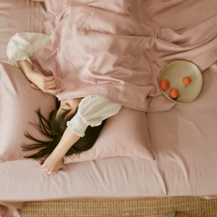 91家纺网 家纺一手货源 找家纺 丽笙 2021新款60兰精天丝素色刺绣系列夏被 珊瑚粉