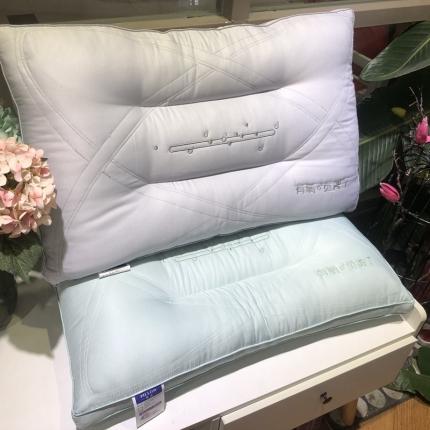 91家纺网 家纺一手货源 找家纺 （总）剑桥枕业 全新枕芯系列有氧负离子单人舒适定型护颈枕